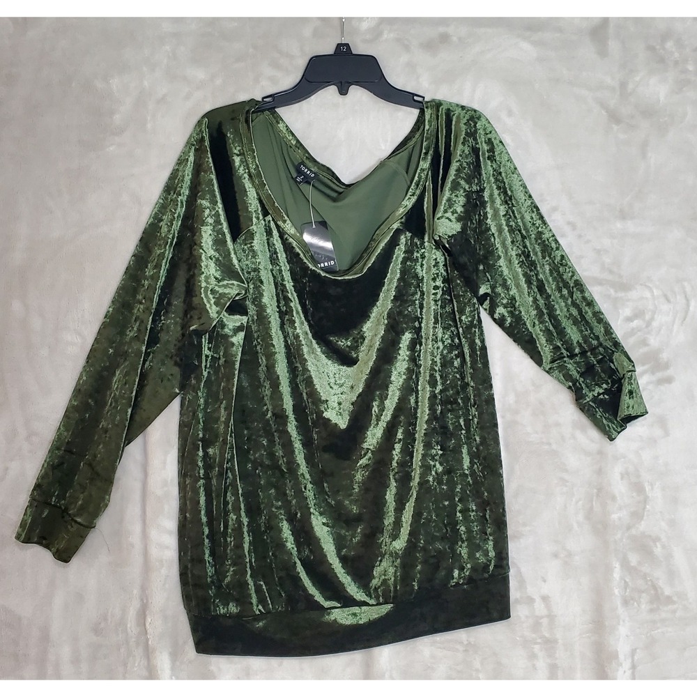 Torrid Top Size 2x Green Crushed Velvet Off Shoulder Sweatshirt Whimsigoth NWT